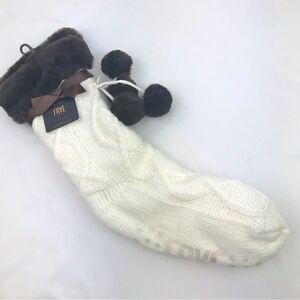 Frye Cream Knit Brown Faux Fur Pompom Trim Cozy Grip Tread Home Socks NEW